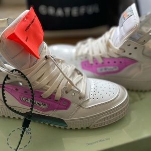 OffWHITE Hightop Sneaker